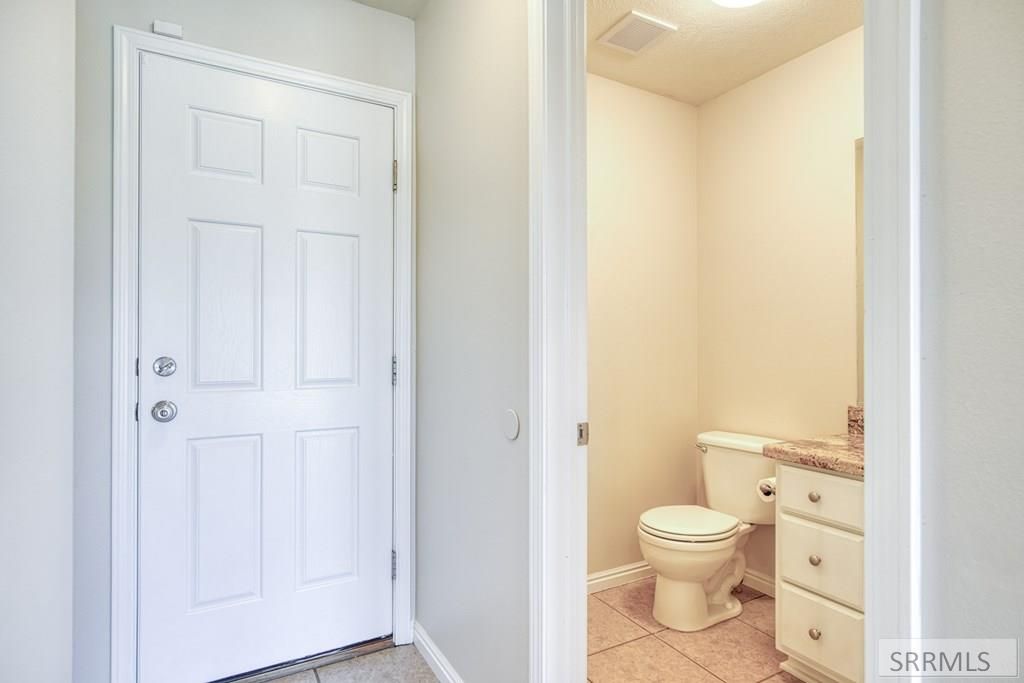 Image 18 of property listing at 2488 S Fieldstone Drive, Ammon, ID 83401