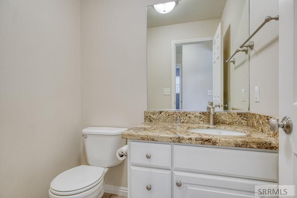 Image 19 of property listing at 2488 S Fieldstone Drive, Ammon, ID 83401