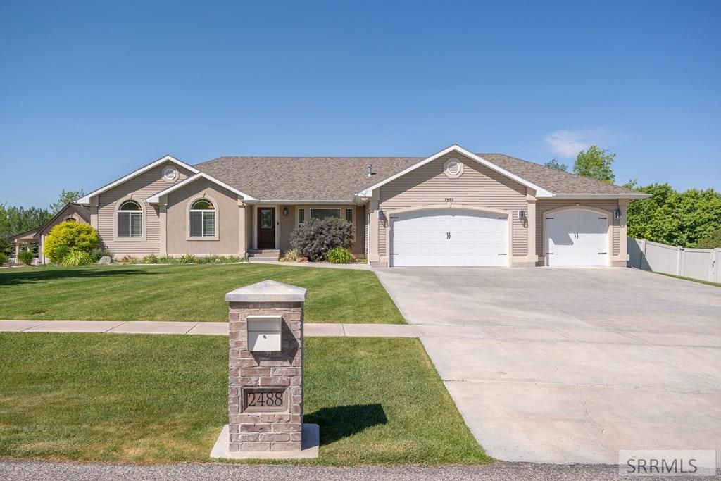 Image 2 of property listing at 2488 S Fieldstone Drive, Ammon, ID 83401