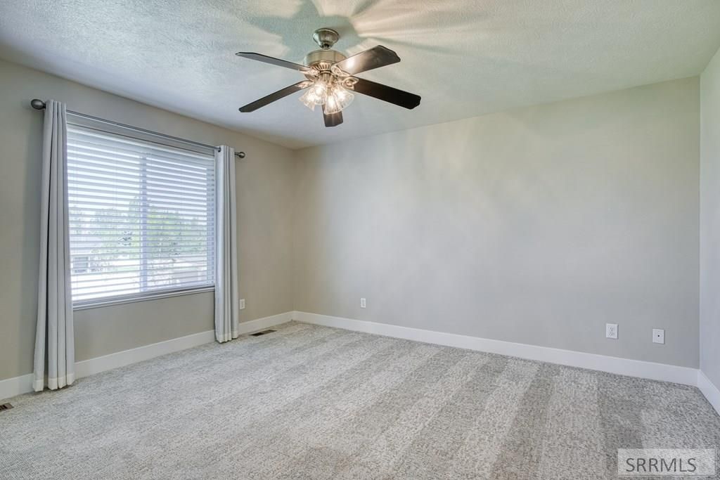 Image 22 of property listing at 2488 S Fieldstone Drive, Ammon, ID 83401