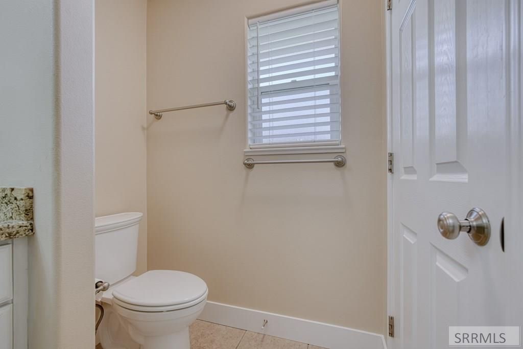 Image 27 of property listing at 2488 S Fieldstone Drive, Ammon, ID 83401