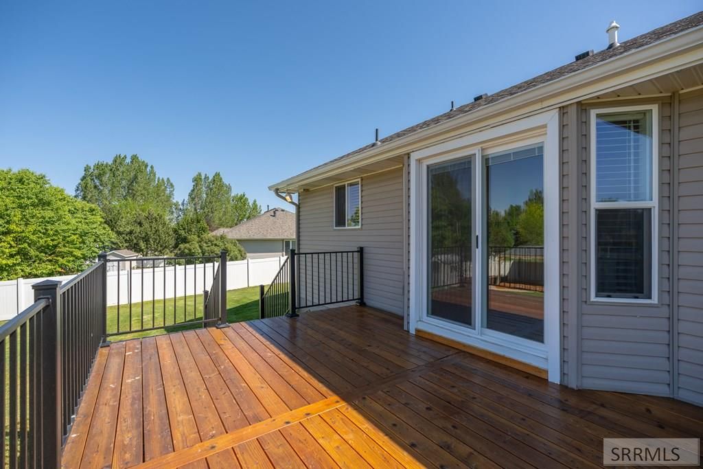 Image 54 of property listing at 2488 S Fieldstone Drive, Ammon, ID 83401