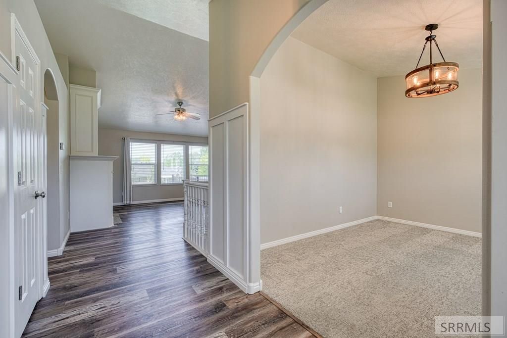 Image 6 of property listing at 2488 S Fieldstone Drive, Ammon, ID 83401