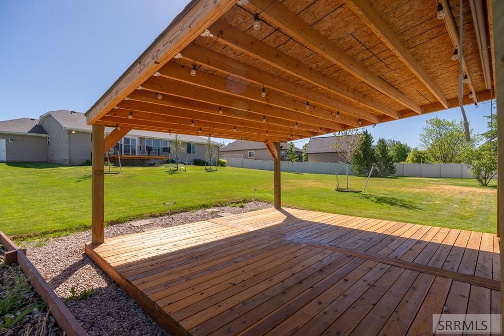 Image 60 of property listing at 2488 S Fieldstone Drive, Ammon, ID 83401