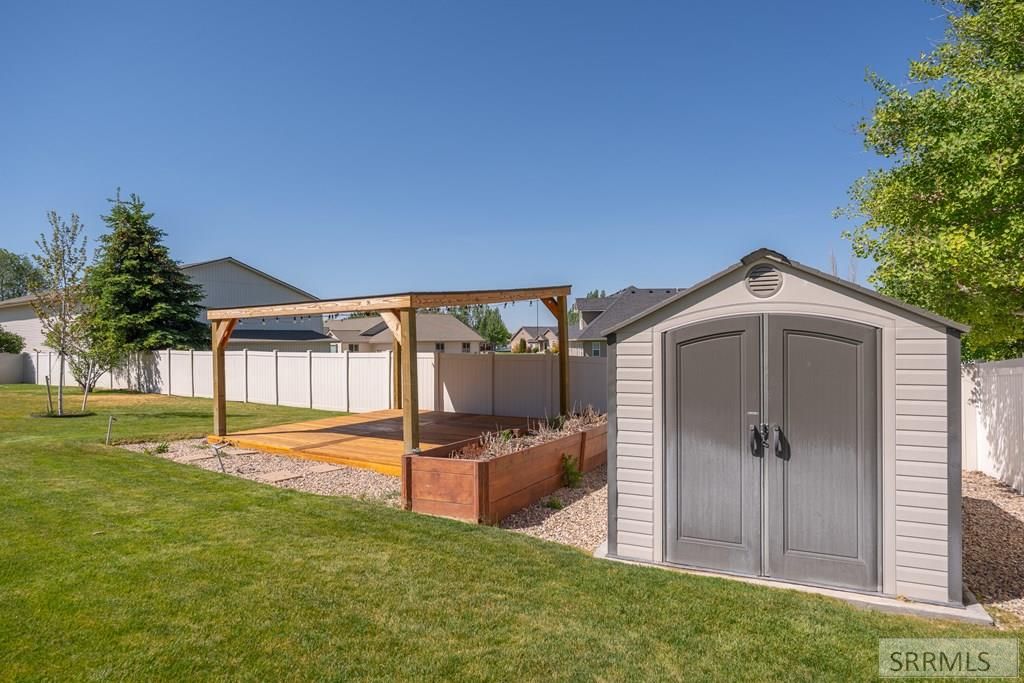 Image 61 of property listing at 2488 S Fieldstone Drive, Ammon, ID 83401