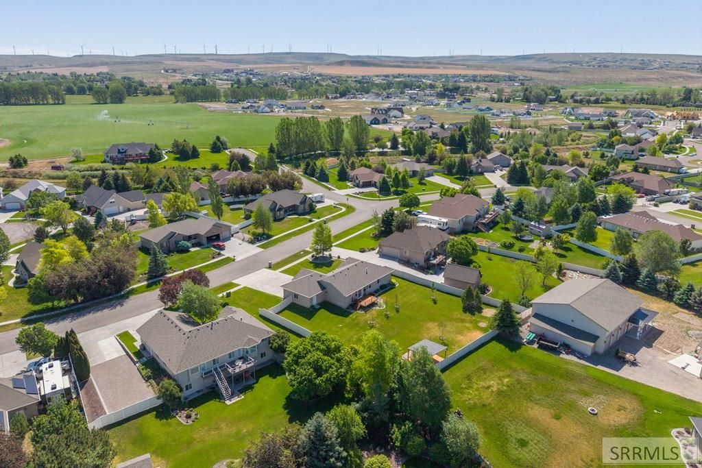 Image 64 of property listing at 2488 S Fieldstone Drive, Ammon, ID 83401