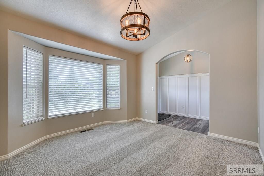 Image 8 of property listing at 2488 S Fieldstone Drive, Ammon, ID 83401