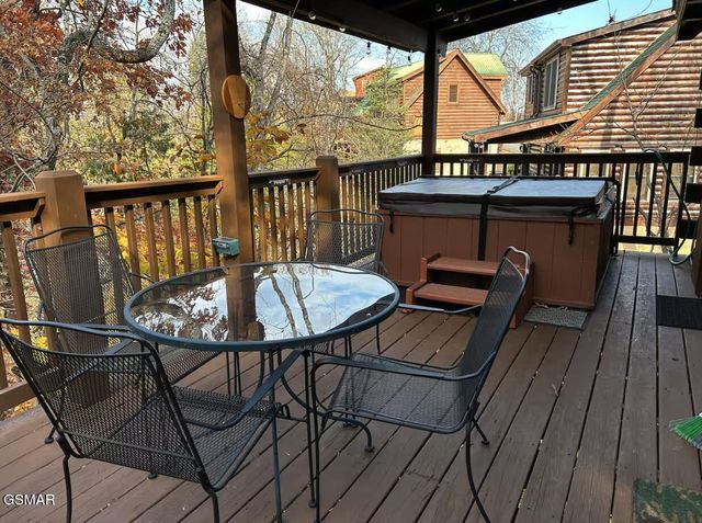 234 Alpine Mountain Way, Pigeon Forge, TN 37863
