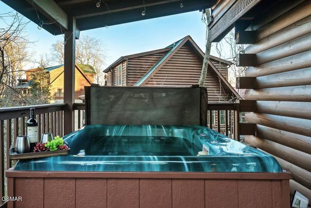 234 Alpine Mountain Way, Pigeon Forge, TN 37863