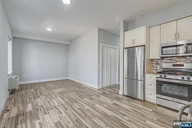 424 Whiton Street 301, Jersey City, NJ 07304