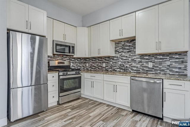 424 Whiton Street 301, Jersey City, NJ 07304