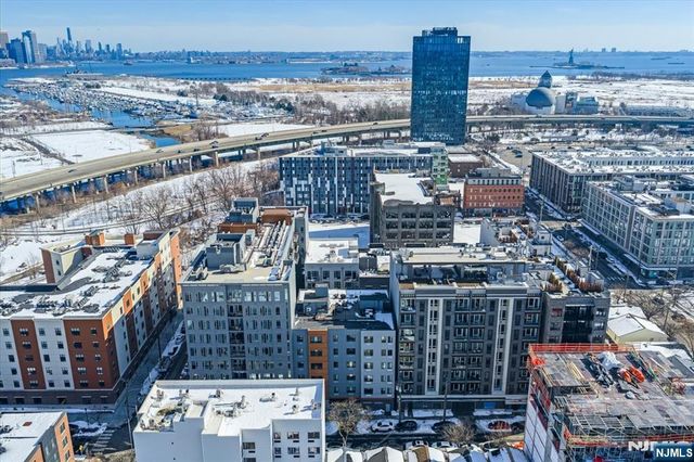 424 Whiton Street 301, Jersey City, NJ 07304