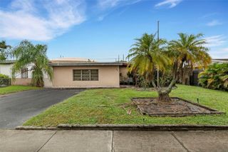 6811 Thomas St, Hollywood, FL 33024