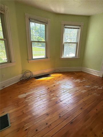 46 Elwyn Ave, Collier Twp, PA 15106