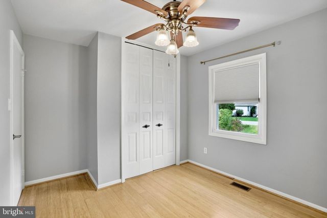 275 EVANS RUN DR, Martinsburg, WV 25405