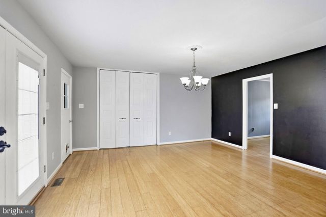275 EVANS RUN DR, Martinsburg, WV 25405