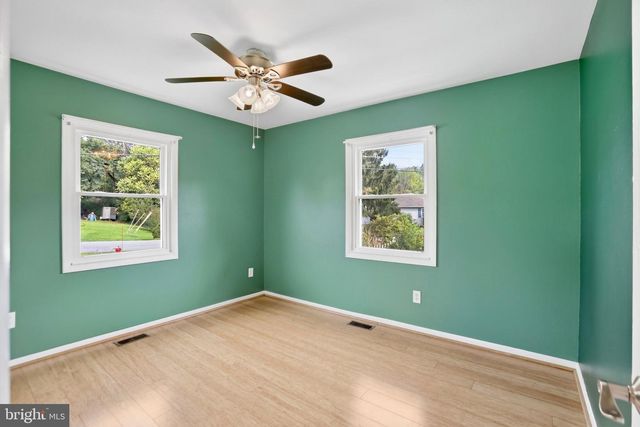 275 EVANS RUN DR, Martinsburg, WV 25405