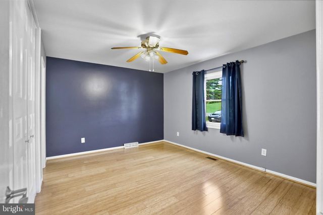 275 EVANS RUN DR, Martinsburg, WV 25405