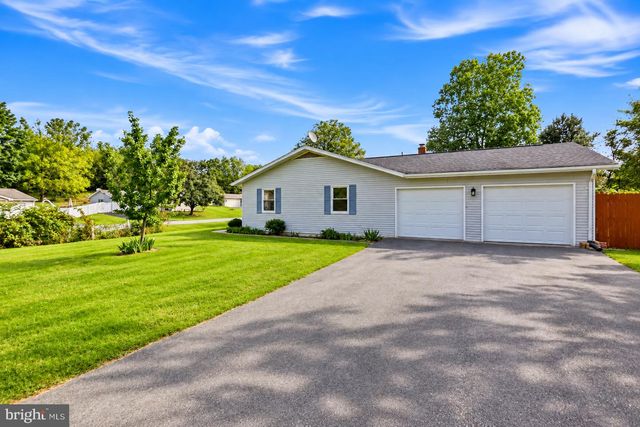 275 EVANS RUN DR, Martinsburg, WV 25405