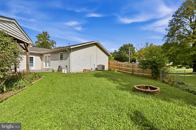 275 EVANS RUN DR, Martinsburg, WV 25405