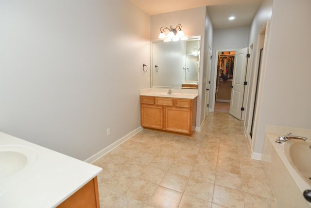 65 COTTON BOWL CV, Rossville, TN 38066