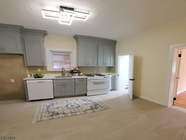 244 Lincoln Ave, Cliffside Park Boro, NJ 07010