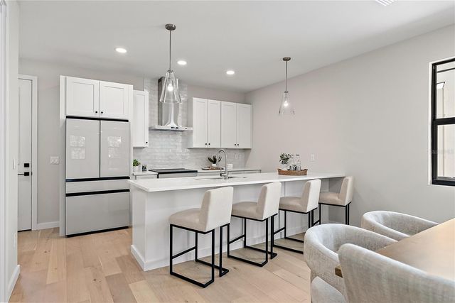 429 11TH AVENUE S, St Petersburg, FL 33701