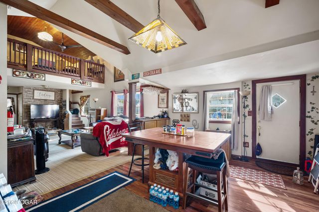 102 N Winfield Avenue, Joplin, MO 64801