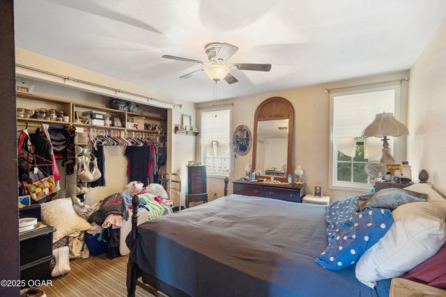 102 N Winfield Avenue, Joplin, MO 64801