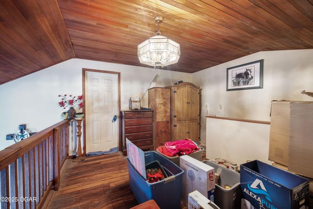 102 N Winfield Avenue, Joplin, MO 64801