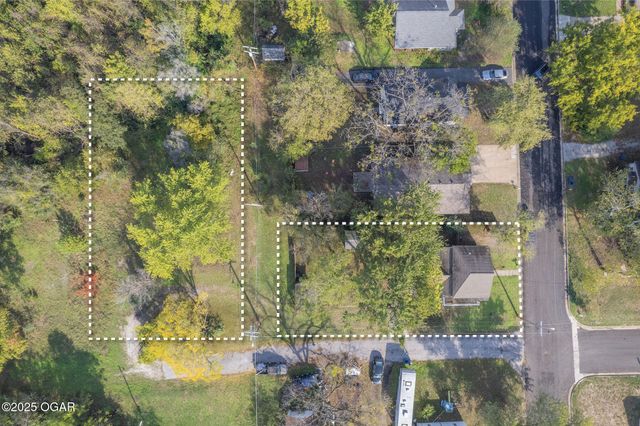 102 N Winfield Avenue, Joplin, MO 64801