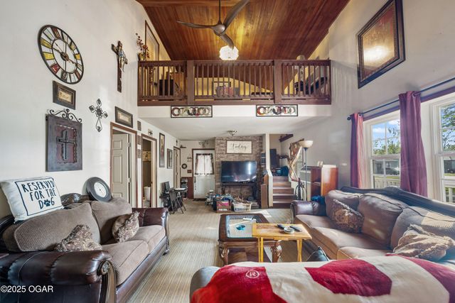 102 N Winfield Avenue, Joplin, MO 64801