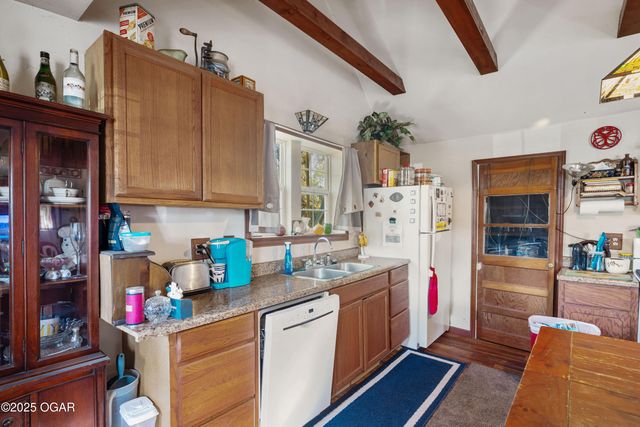 102 N Winfield Avenue, Joplin, MO 64801