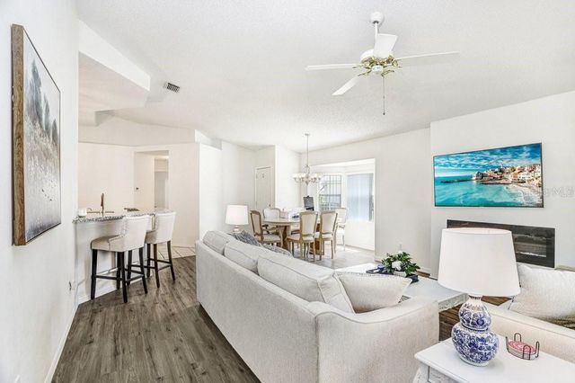 2418 NEW HAVEN CIRCLE 83, Sun City Center, FL 33573