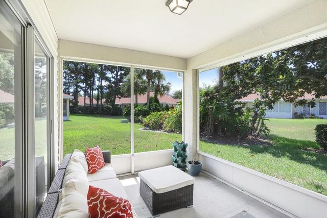 2418 NEW HAVEN CIRCLE 83, Sun City Center, FL 33573