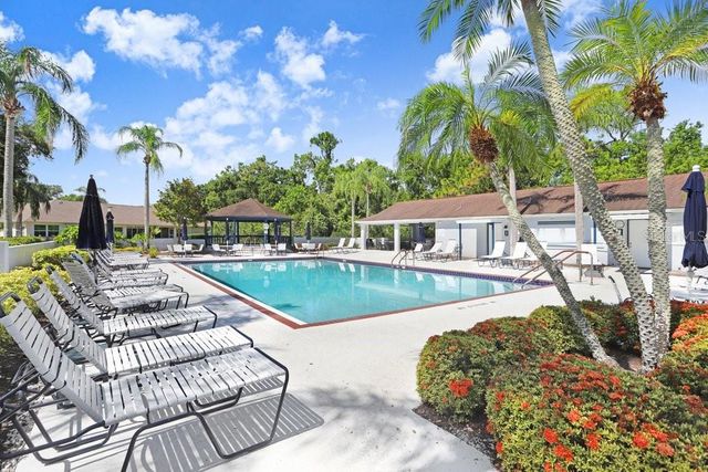 2418 NEW HAVEN CIRCLE 83, Sun City Center, FL 33573