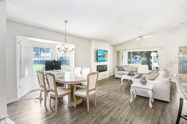 2418 NEW HAVEN CIRCLE 83, Sun City Center, FL 33573