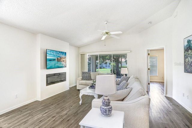 2418 NEW HAVEN CIRCLE 83, Sun City Center, FL 33573
