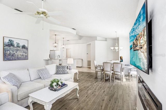 2418 NEW HAVEN CIRCLE 83, Sun City Center, FL 33573