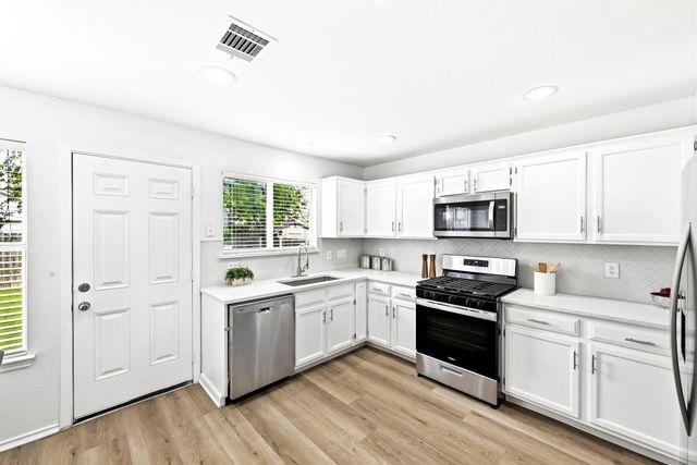 1812 Southwestern TRL, Round Rock, TX 78664