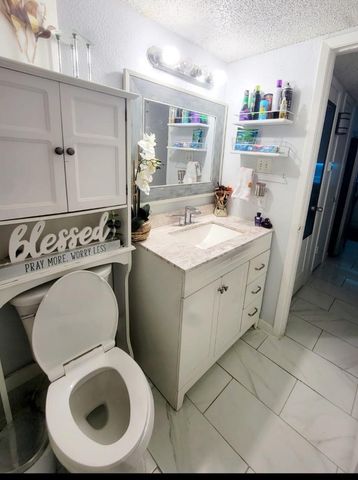 13046 Leader Street 976, Houston, TX 77072