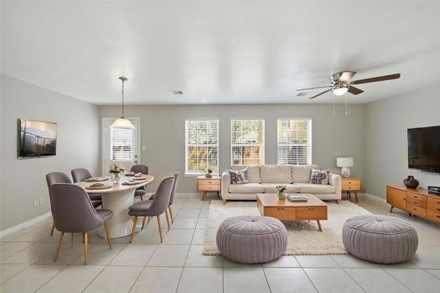 4930 S Cancun Drive, Houston, TX 77045