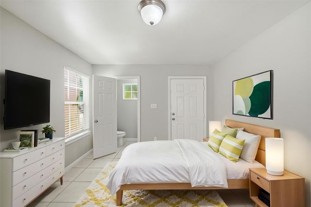 4930 S Cancun Drive, Houston, TX 77045