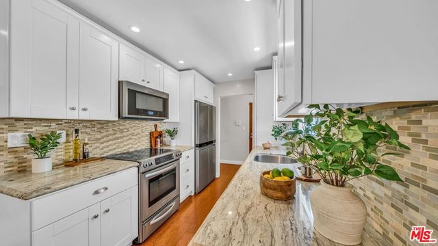 1130 9th Street 1, Santa Monica, CA 90403