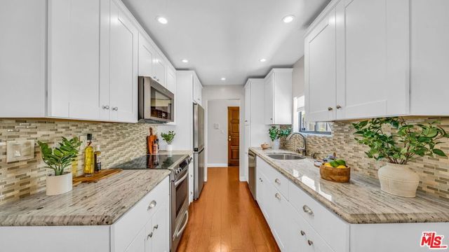 1130 9th Street 1, Santa Monica, CA 90403