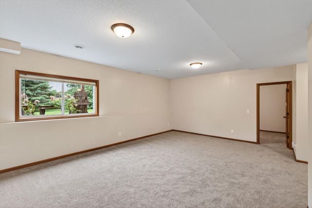 656 Lake Ridge Drive, Woodbury, MN 55129