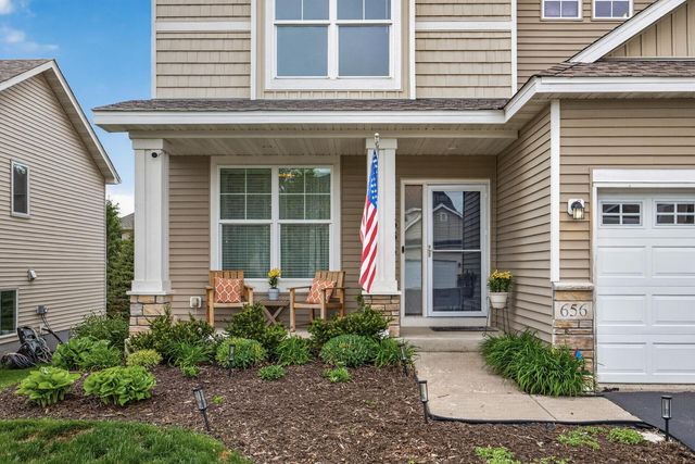 656 Lake Ridge Drive, Woodbury, MN 55129