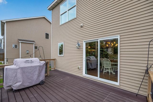 656 Lake Ridge Drive, Woodbury, MN 55129