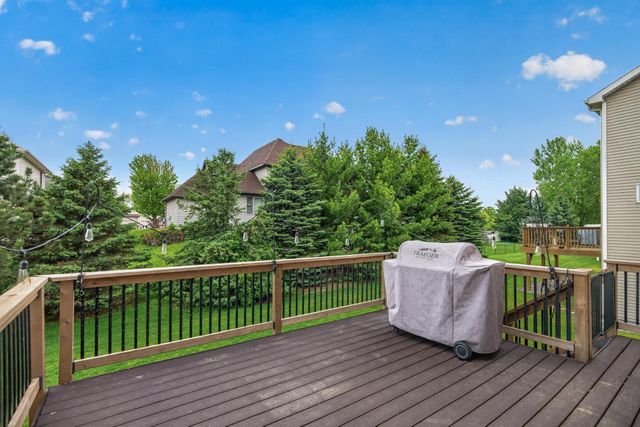 656 Lake Ridge Drive, Woodbury, MN 55129