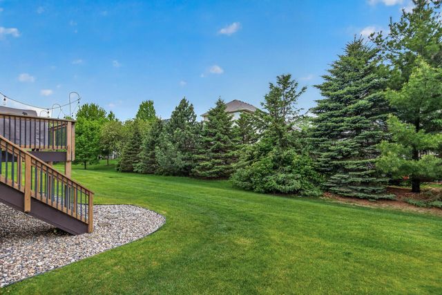 656 Lake Ridge Drive, Woodbury, MN 55129